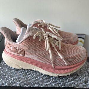 Hoka Clifton 9 Women’s Coral and Beige Athletic Shoes